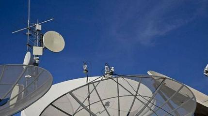 中国实现卫星通信突破，价格平民化促进服务普及